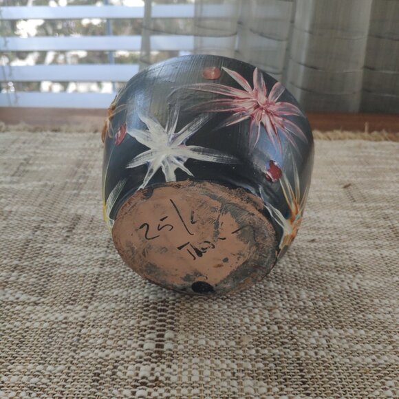 Italian Majolica Starburst Bowl Art Pottery, VTG Ceramic Basket Bowl signed 6" - Picture 4 of 13